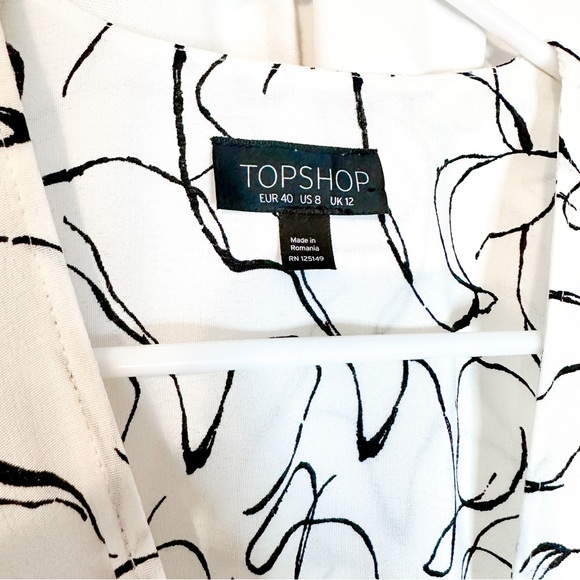 TopShop Abstract Print Blouse - Picture 3 of 5